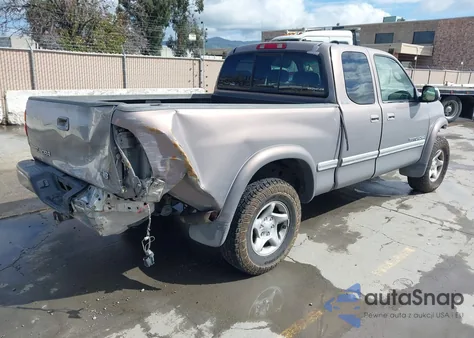2002 Toyota Tundra Ltd V8 z USA, uszkodzony, nr VIN 5TBRT38182S330393